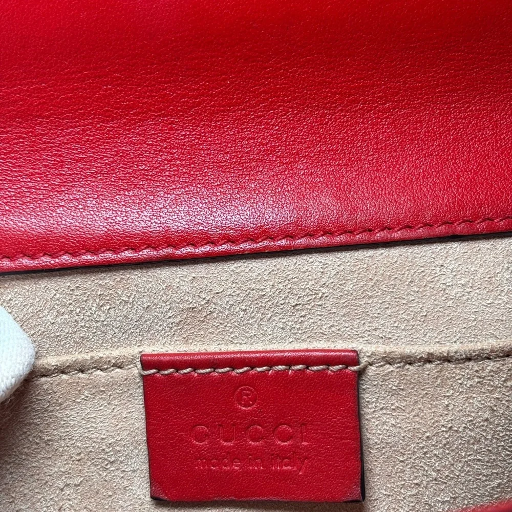 GUCCI GG Supreme Apple Padlock Chain Shoulder bag (Pre-owned & Authentic) - Picture 3 of 17